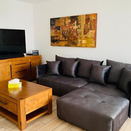Rossalia Apartment เอากุสตูฟ ภายนอก รูปภาพ